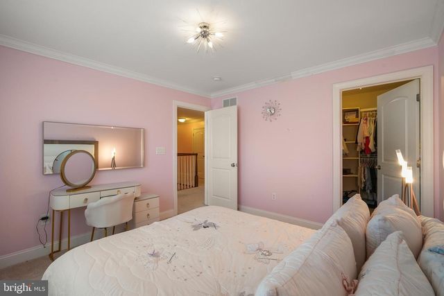 18 BEECHWOOD BLVD, Feasterville Trevose, PA 19053
