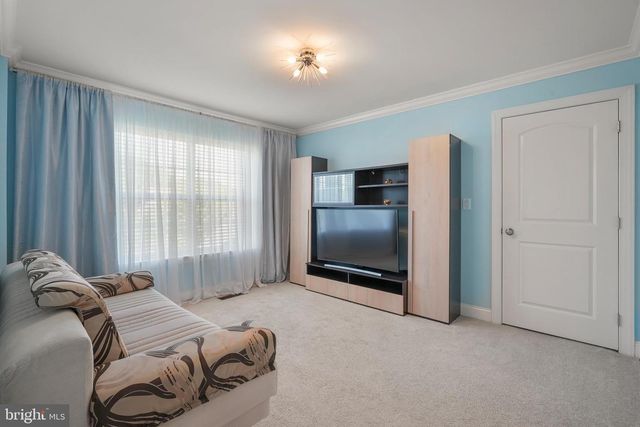 18 BEECHWOOD BLVD, Feasterville Trevose, PA 19053