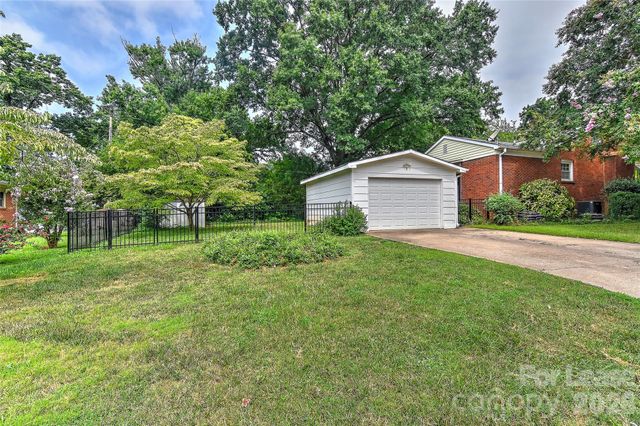 420 Seneca Place, Charlotte, NC 28210