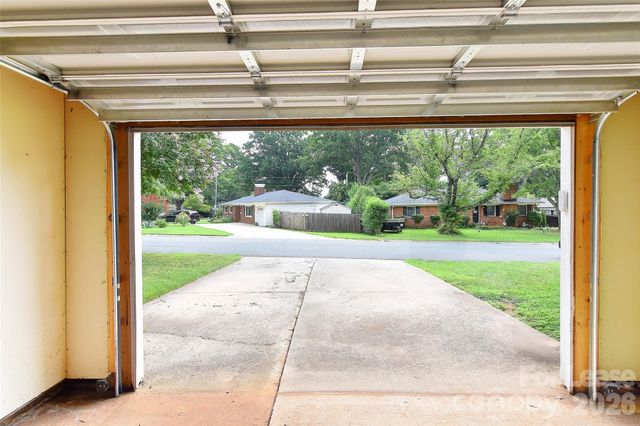 420 Seneca Place, Charlotte, NC 28210