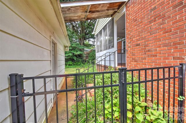 420 Seneca Place, Charlotte, NC 28210