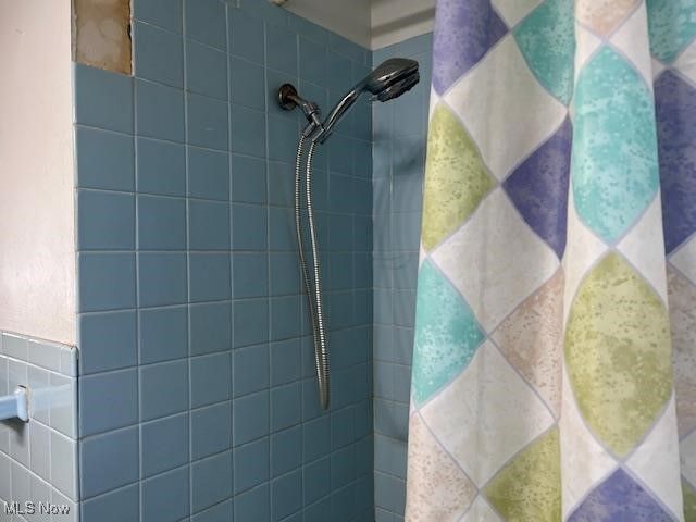 135 DuPont Circle, Washington, WV 26181