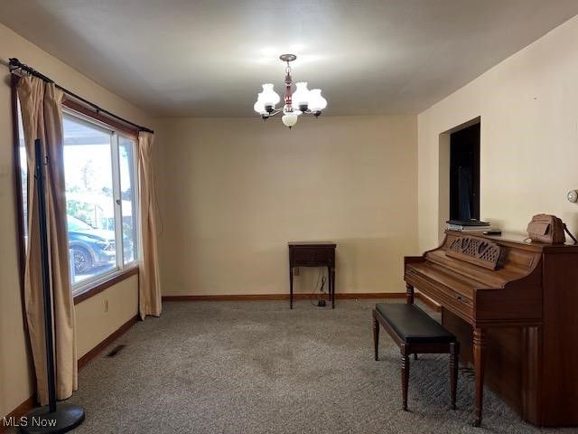 135 DuPont Circle, Washington, WV 26181