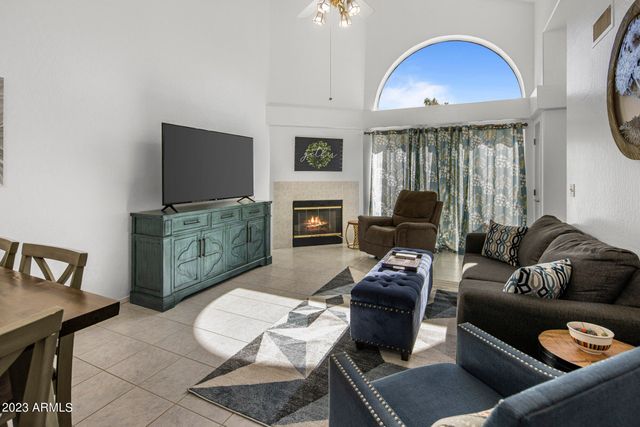 2100 W LEMON TREE Place 15, Chandler, AZ 85224