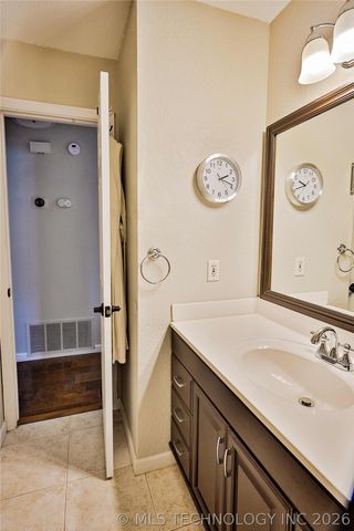 1071 E 138th Street, Glenpool, OK 74033