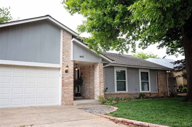 1071 E 138th Street, Glenpool, OK 74033