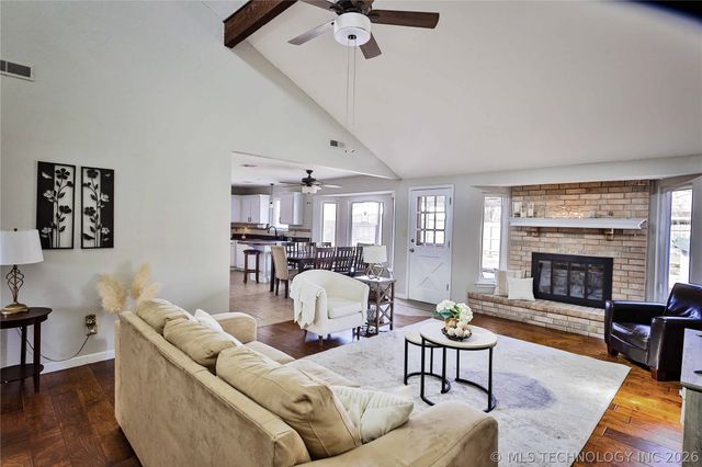 1071 E 138th Street, Glenpool, OK 74033