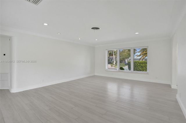 2724 NE 10th St, Pompano Beach, FL 33062