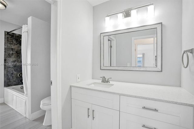 2724 NE 10th St, Pompano Beach, FL 33062