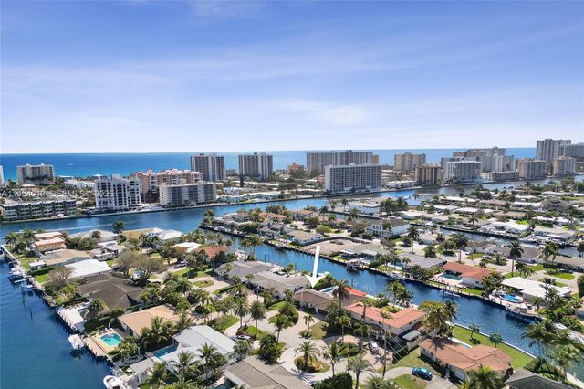 2724 NE 10th St, Pompano Beach, FL 33062