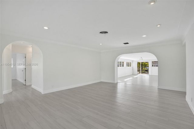 2724 NE 10th St, Pompano Beach, FL 33062