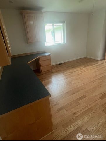 880 N Minstrel Road, Sequim, WA 98382