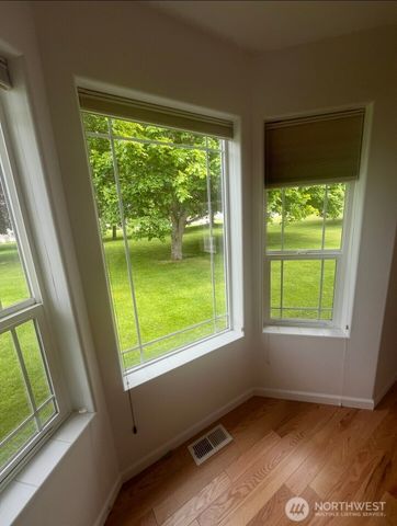 880 N Minstrel Road, Sequim, WA 98382