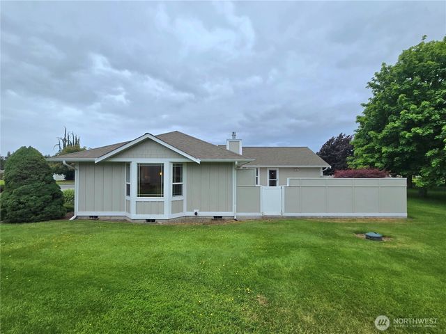 880 N Minstrel Road, Sequim, WA 98382