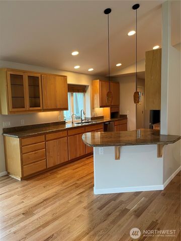 880 N Minstrel Road, Sequim, WA 98382