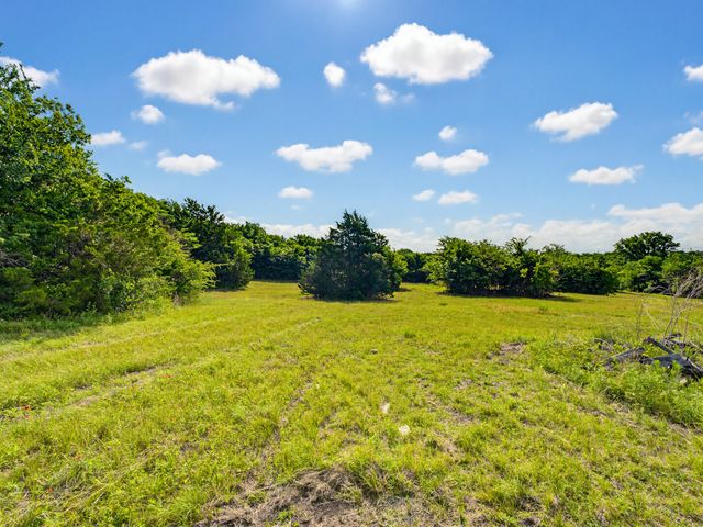1300 S Trenchard Street, Decatur, TX 76234