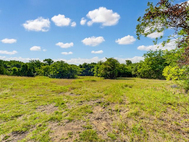 1300 S Trenchard Street, Decatur, TX 76234
