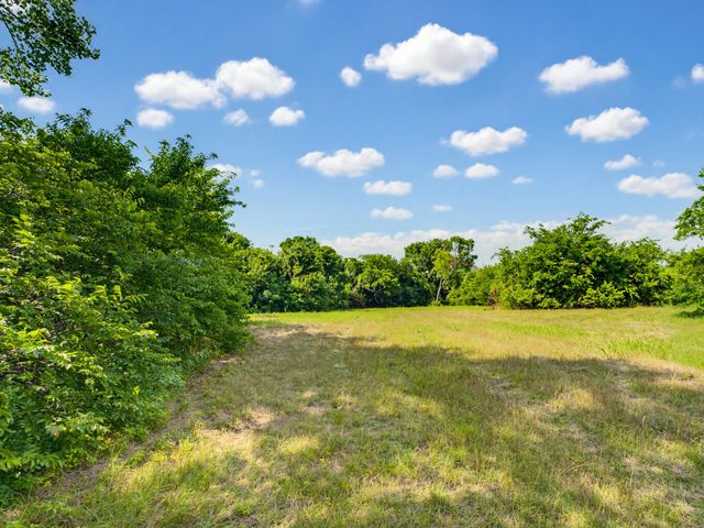 1300 S Trenchard Street, Decatur, TX 76234