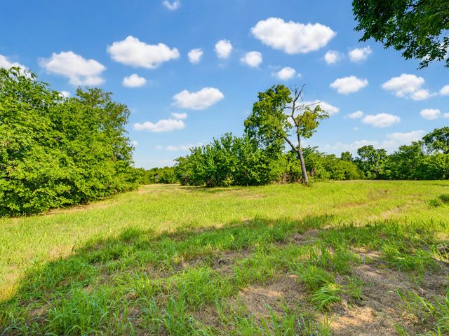 1300 S Trenchard Street, Decatur, TX 76234
