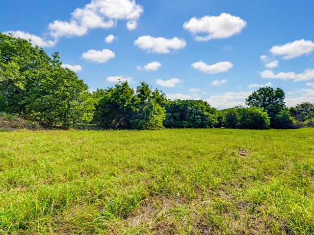 1300 S Trenchard Street, Decatur, TX 76234
