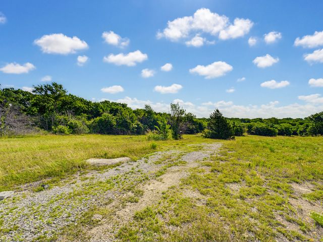 1300 S Trenchard Street, Decatur, TX 76234