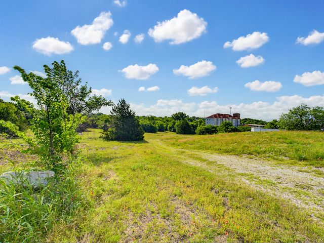1300 S Trenchard Street, Decatur, TX 76234