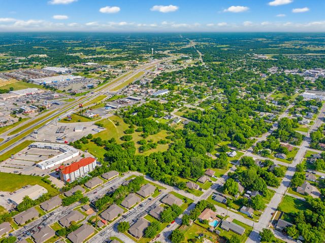 1300 S Trenchard Street, Decatur, TX 76234