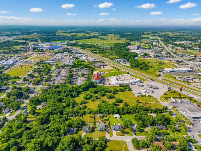 1300 S Trenchard Street, Decatur, TX 76234