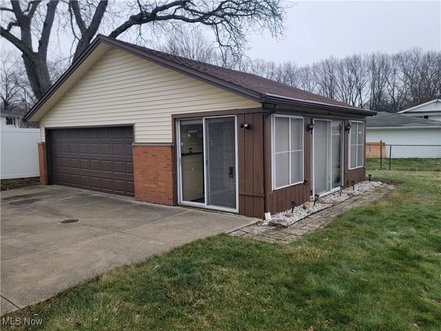 6213 Siegler Drive, Brook Park, OH 44142