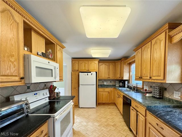 101 BRYDEN Road, Steubenville, OH 43953