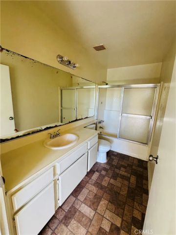 14610 Delano 215, Van Nuys, CA 91411