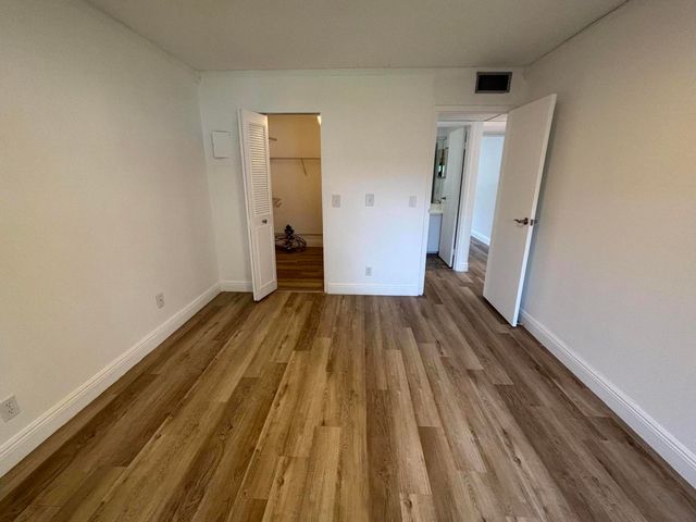 652 Flanders N, Delray Beach, FL 33484