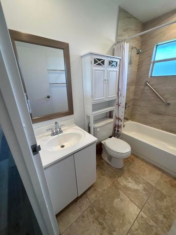 652 Flanders N, Delray Beach, FL 33484