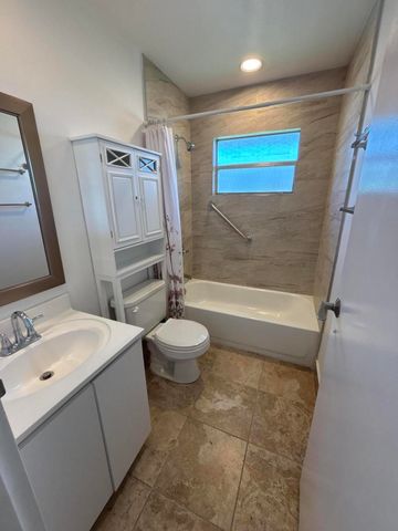 652 Flanders N, Delray Beach, FL 33484