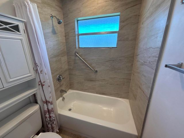 652 Flanders N, Delray Beach, FL 33484