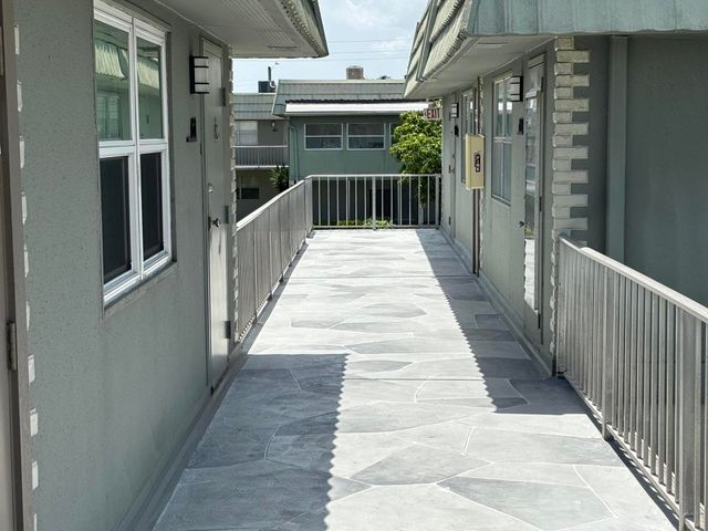 652 Flanders N, Delray Beach, FL 33484