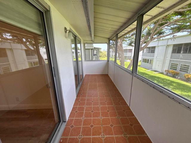 652 Flanders N, Delray Beach, FL 33484