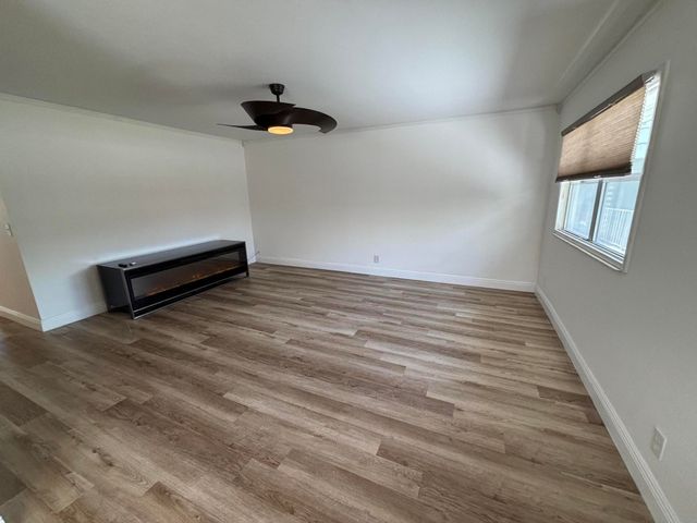 652 Flanders N, Delray Beach, FL 33484