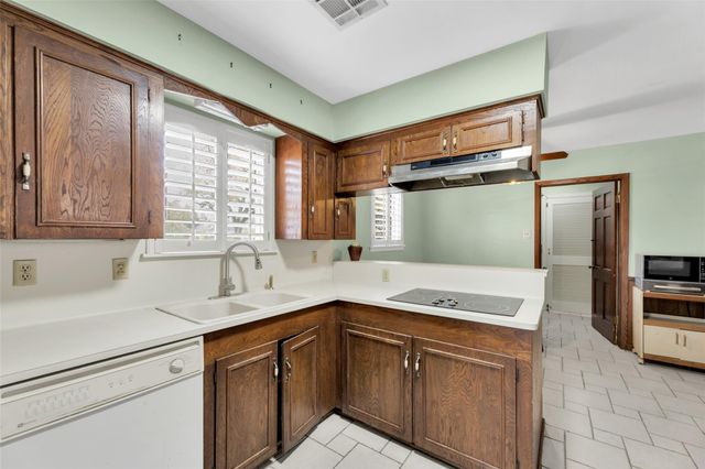 12466 Kimberley Lane, Houston, TX 77024