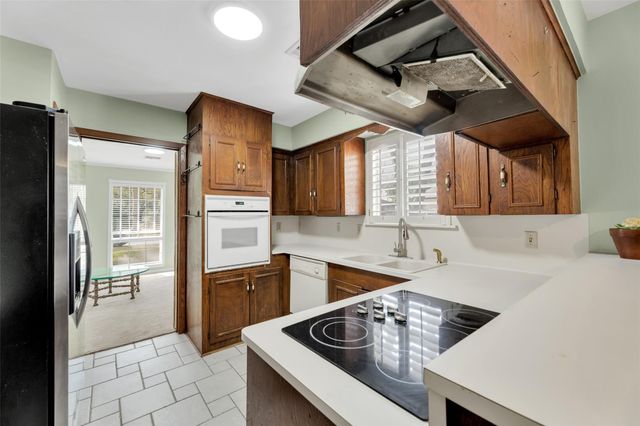 12466 Kimberley Lane, Houston, TX 77024