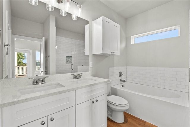 101 Grove Street, La Porte, TX 77571