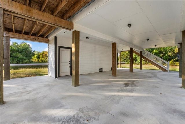 101 Grove Street, La Porte, TX 77571