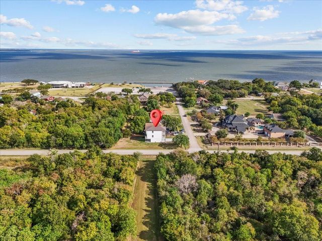 101 Grove Street, La Porte, TX 77571