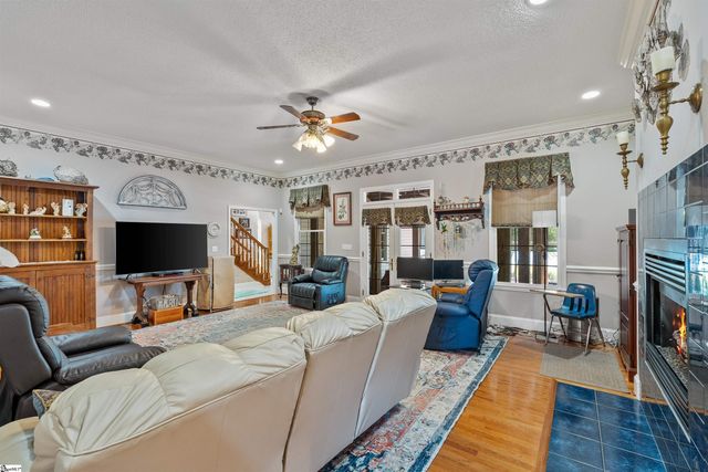 402 Nanaloo A Avenue, Waterloo, SC 29384