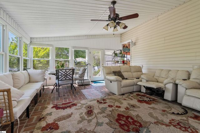 402 Nanaloo A Avenue, Waterloo, SC 29384