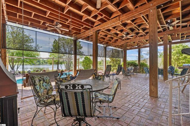 402 Nanaloo A Avenue, Waterloo, SC 29384