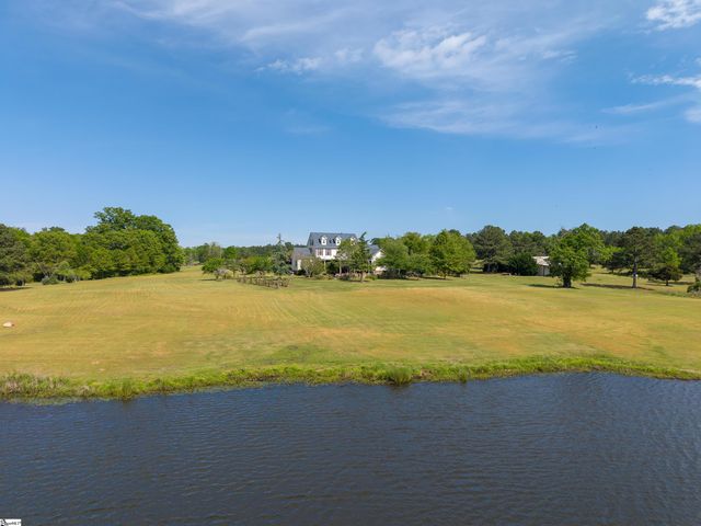 402 Nanaloo A Avenue, Waterloo, SC 29384