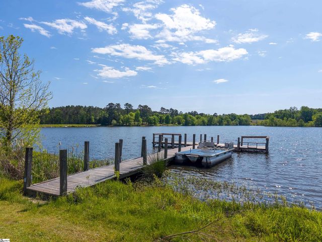 402 Nanaloo A Avenue, Waterloo, SC 29384