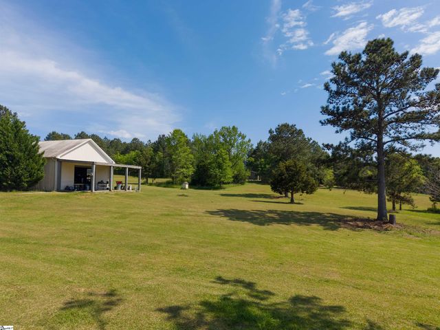 402 Nanaloo A Avenue, Waterloo, SC 29384