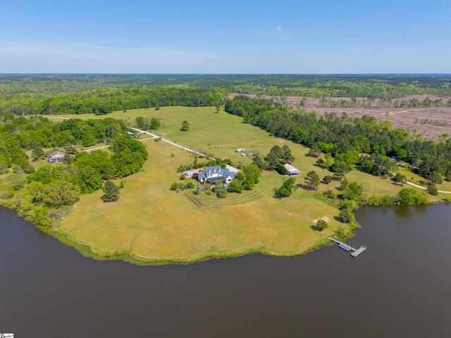 402 Nanaloo A Avenue, Waterloo, SC 29384